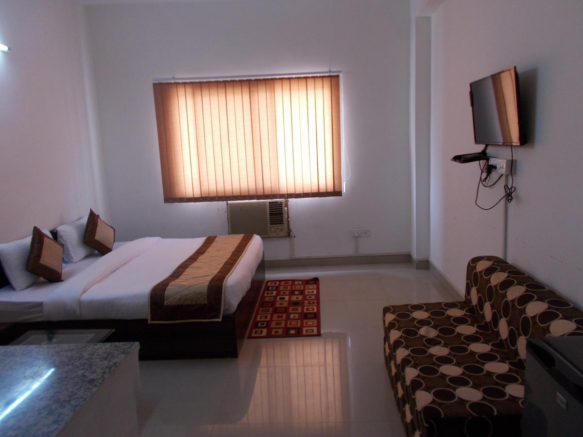 The Radiance Suites And Apartment New Delhi Exterior photo