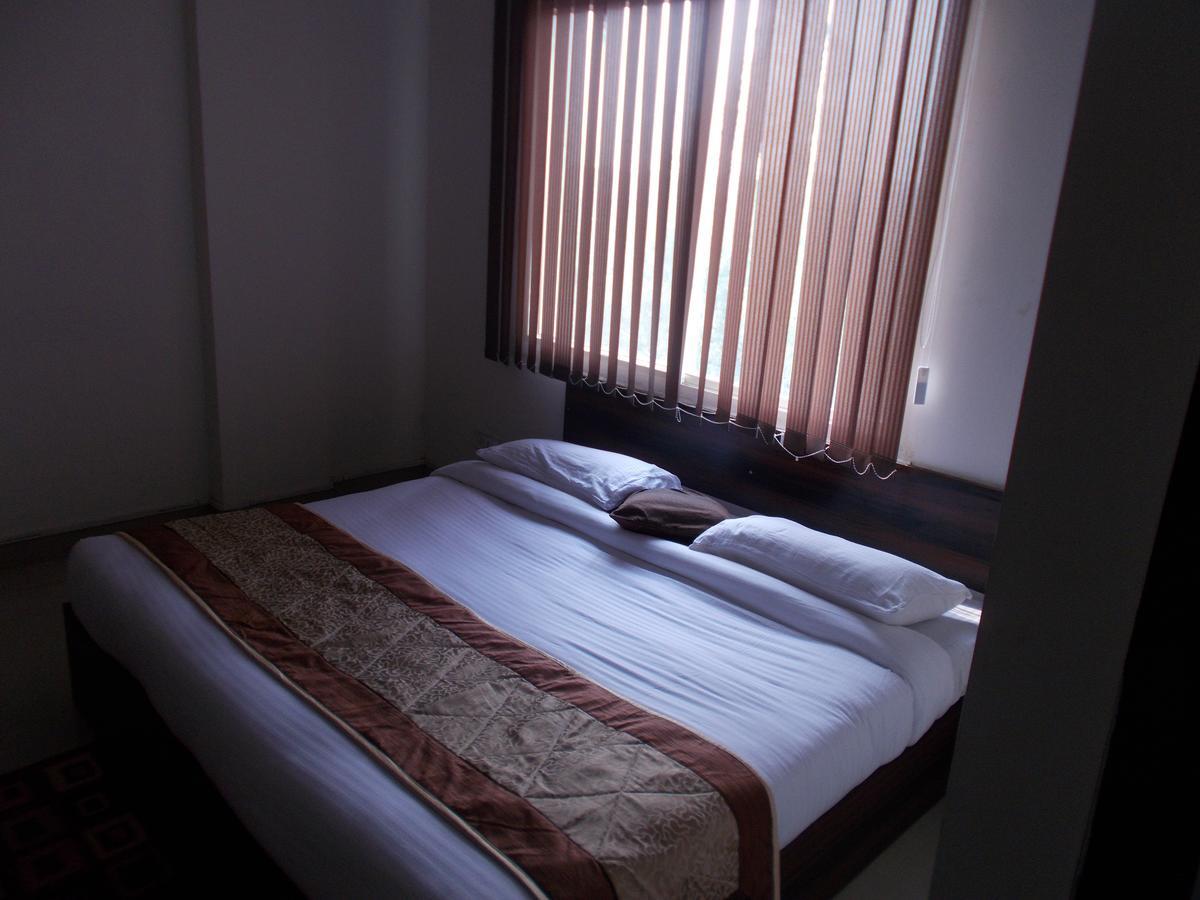 The Radiance Suites And Apartment New Delhi Exterior photo