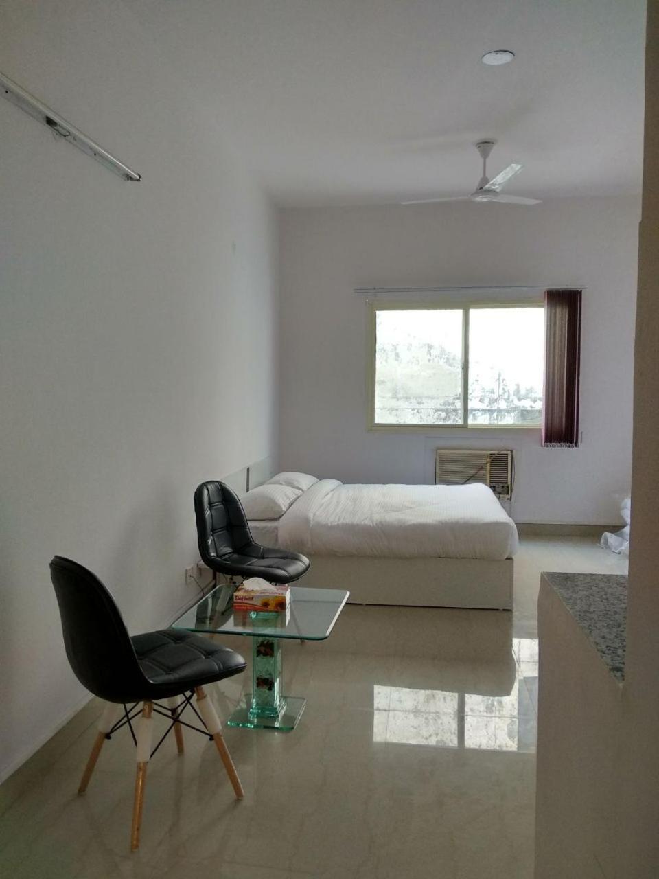 The Radiance Suites And Apartment New Delhi Exterior photo